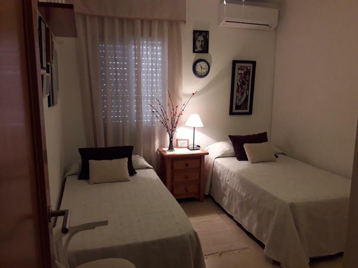 Your Home In Cordoba - Ana Y Ernesto ภายนอก รูปภาพ